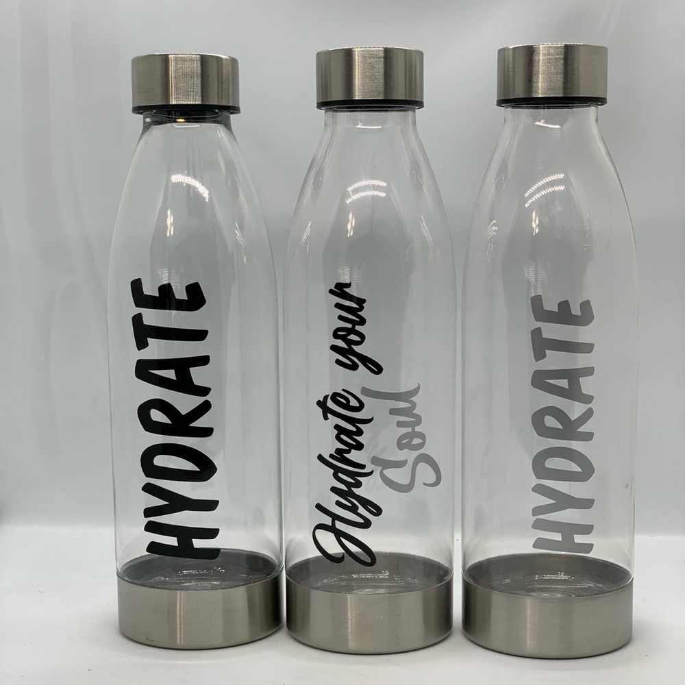 22 oz Reusable Water Bottle BPA Free Plastic NWT
